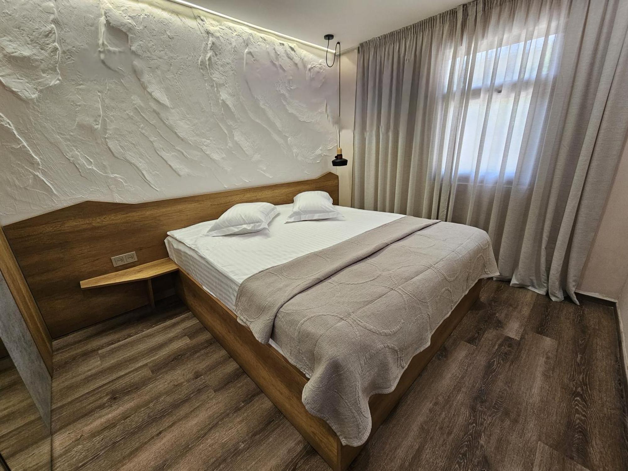 Cross Resort Hotel Jerevan Eksteriør billede